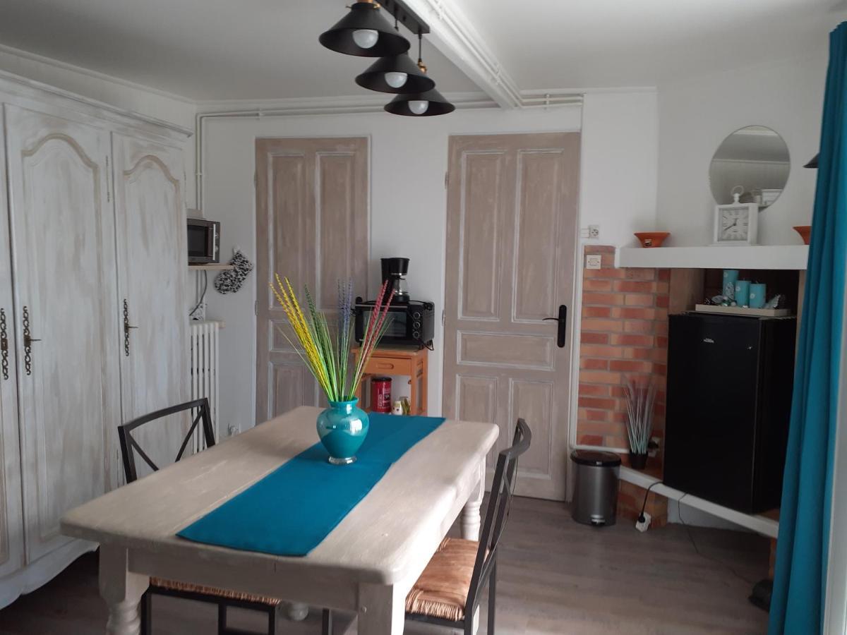 Relais Des Tourterelles Bed and Breakfast La Neuville-aux-Joutes Buitenkant foto